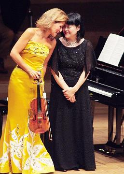 Anne-Sophie Mutter und Ayami Ikeba (2)